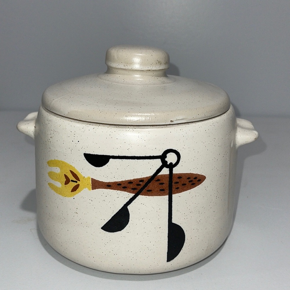 Vintage 1970s West Bend Bean Pot Server 2 qt. With lid
